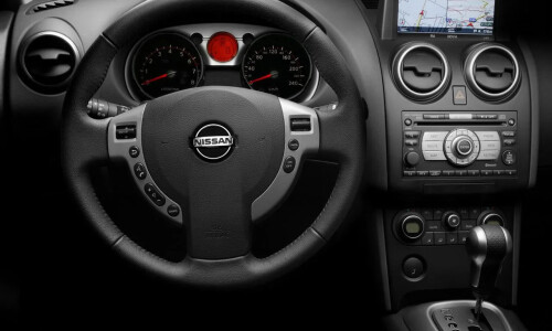 NISSAN QASHQAI+2 #9