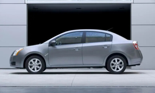 NISSAN Sentra #4