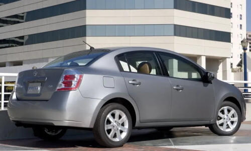 NISSAN Sentra #10