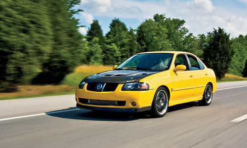 NISSAN Sentra SE-R #10