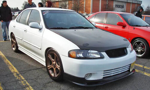 NISSAN Sentra SE-R Spec V #8