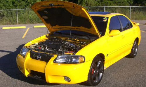 NISSAN Sentra SE-R Spec V #10