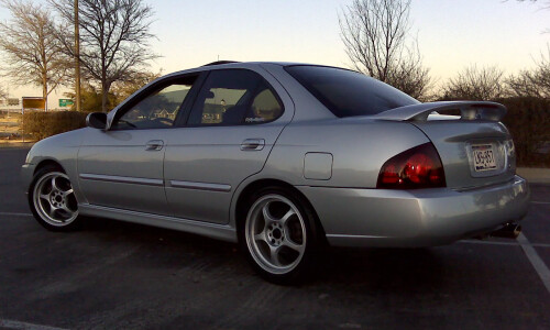 NISSAN Sentra SE-R Spec V #11