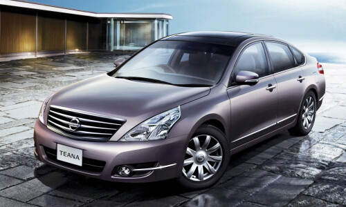 NISSAN Teana #1