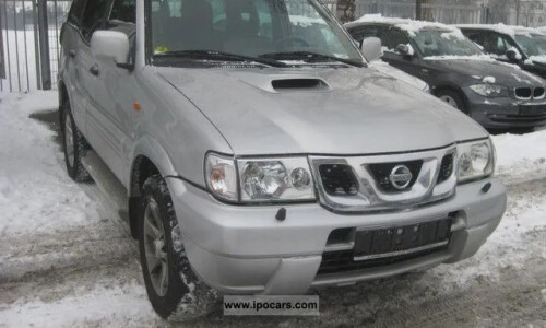 NISSAN Terrano Prestige #4