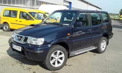 NISSAN Terrano Prestige #9