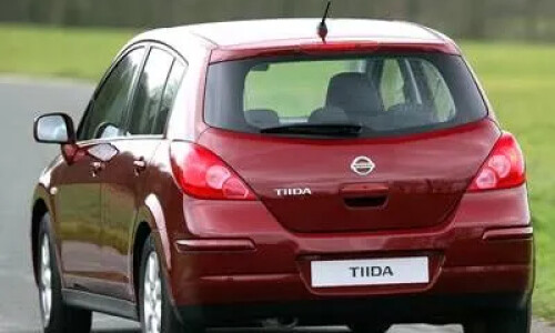 NISSAN Tiida 1.8 #4