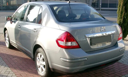 NISSAN Tiida 1.8 #8