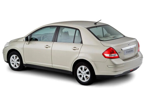 NISSAN Tiida 1.8 #12