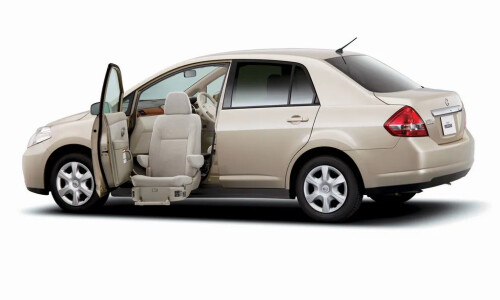 NISSAN Tiida #10