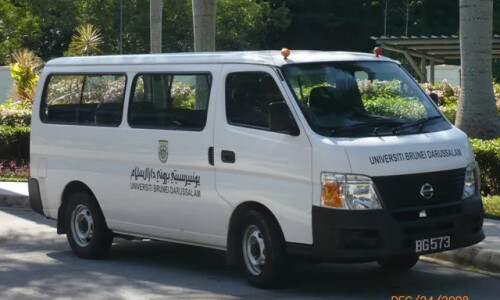 NISSAN Urvan #4