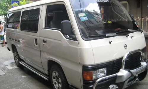NISSAN Urvan #7