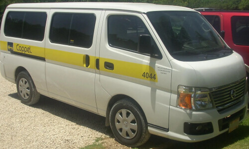 NISSAN Urvan #8
