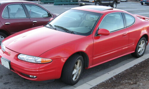 Oldsmobile Alero #2