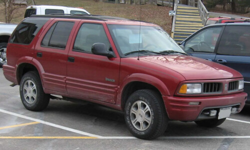 Oldsmobile Bravada #2