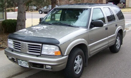 Oldsmobile Bravada #9
