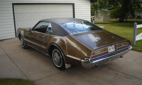 Oldsmobile Toronado #14