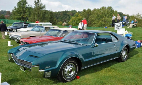 Oldsmobile Toronado #16
