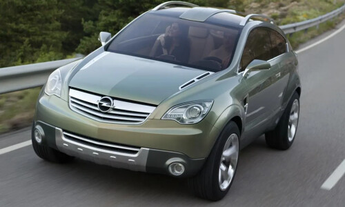 Opel Antara #13