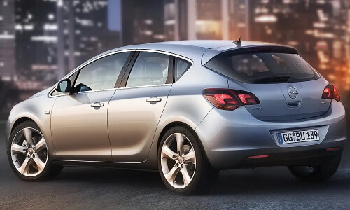 Opel Astra 1.6 Turbo #1