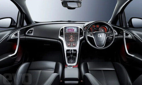 Opel Astra 1.6 Turbo #14