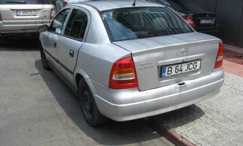 Opel Astra 1.6 Twinport #9