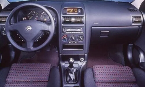 Opel Astra Cabrio 2.2 DTI #15