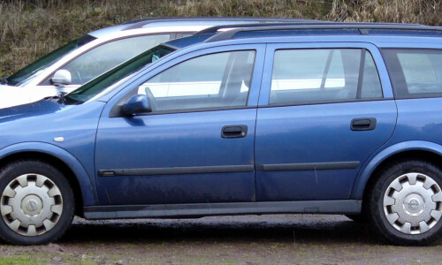 Opel Astra Caravan #1