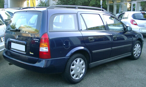 Opel Astra Caravan #2