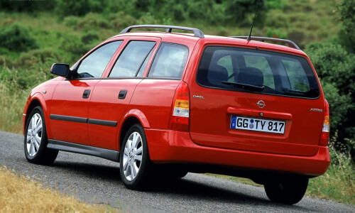 Opel Astra Caravan #13