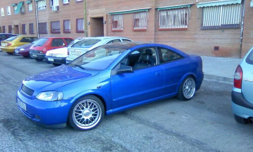 Opel Astra Coupé Turbo #9