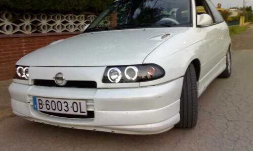Opel Astra GSI #12