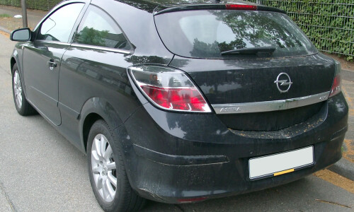 Opel Astra GTC #3