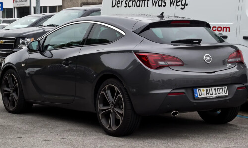 Opel Astra GTC #5
