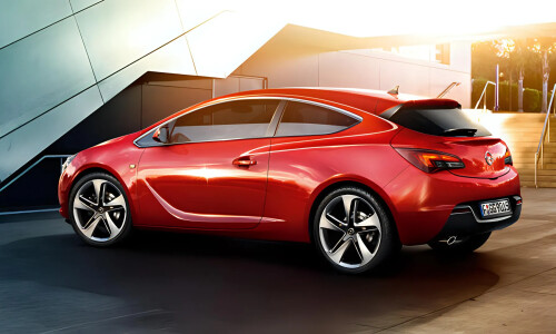 Opel Astra GTC #6