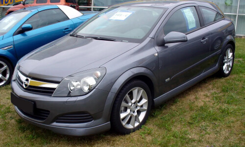 Opel Astra GTC OPC #3