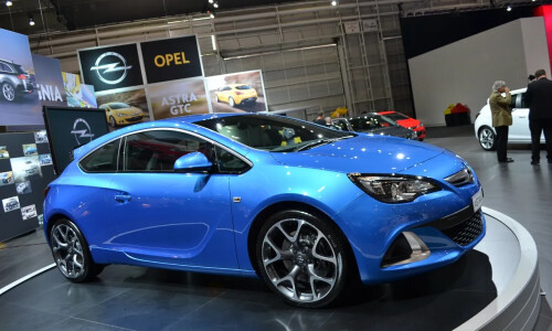 Opel Astra GTC OPC #7