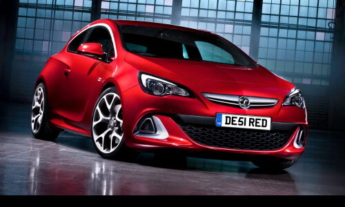 Opel Astra GTC OPC #8