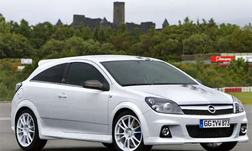Opel Astra GTC OPC #16