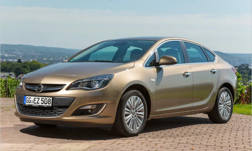 Opel Astra Limousine #10