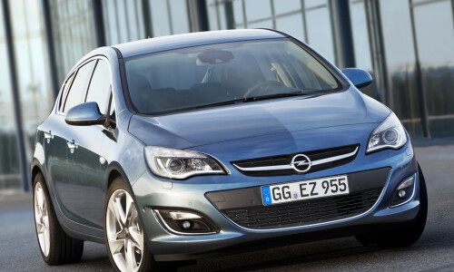 Opel Astra Limousine #16