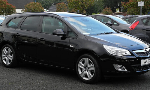 Opel Astra Sports Tourer #7