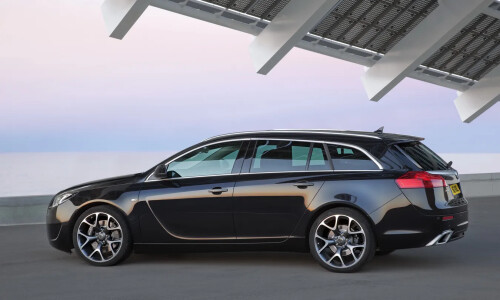 Opel Insignia OPC Sports Tourer #2