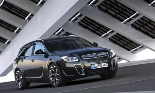 Opel Insignia OPC Sports Tourer #3