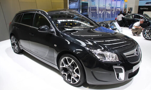 Opel Insignia OPC Sports Tourer #7
