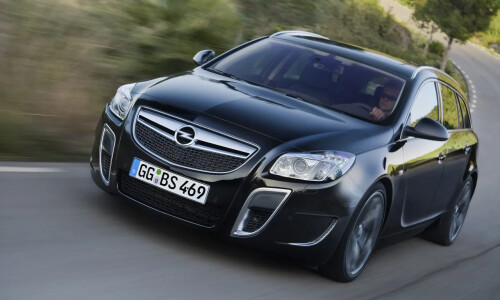 Opel Insignia OPC Sports Tourer #12