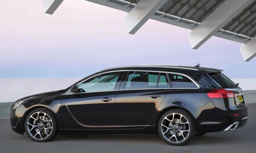 Opel Insignia OPC Sports Tourer #13