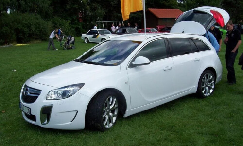 Opel Insignia OPC Sports Tourer #17