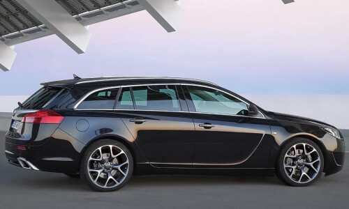 Opel Insignia Sports Tourer #11