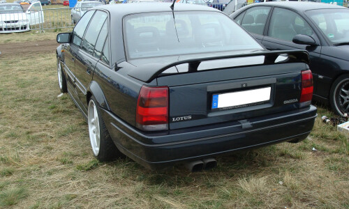 Opel Lotus Omega #2